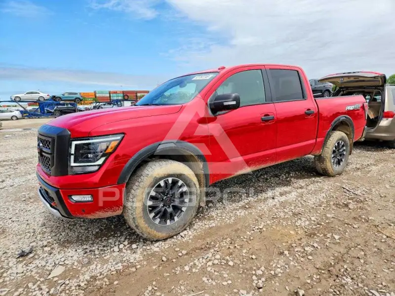 2021 Nissan TITAN фото