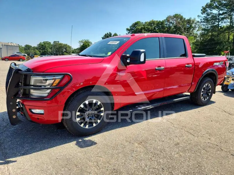 2021 Nissan TITAN photo