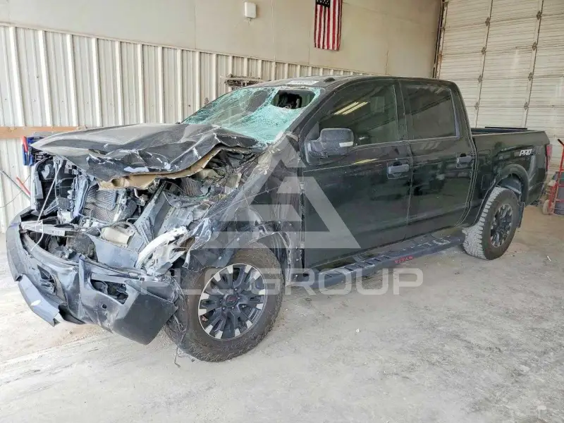2021 Nissan TITAN фото