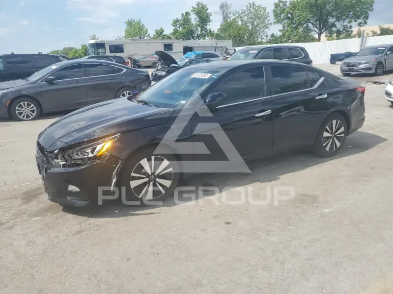 2021 Nissan ALTIMA photo