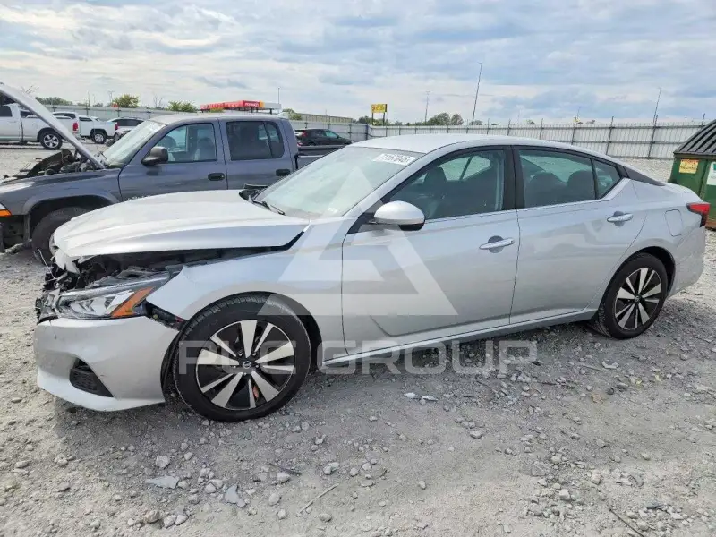 2021 Nissan ALTIMA photo