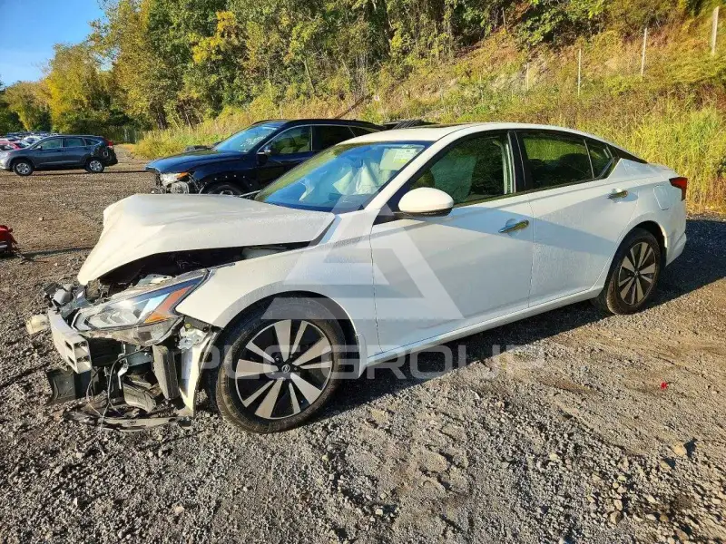 2021 Nissan ALTIMA photo