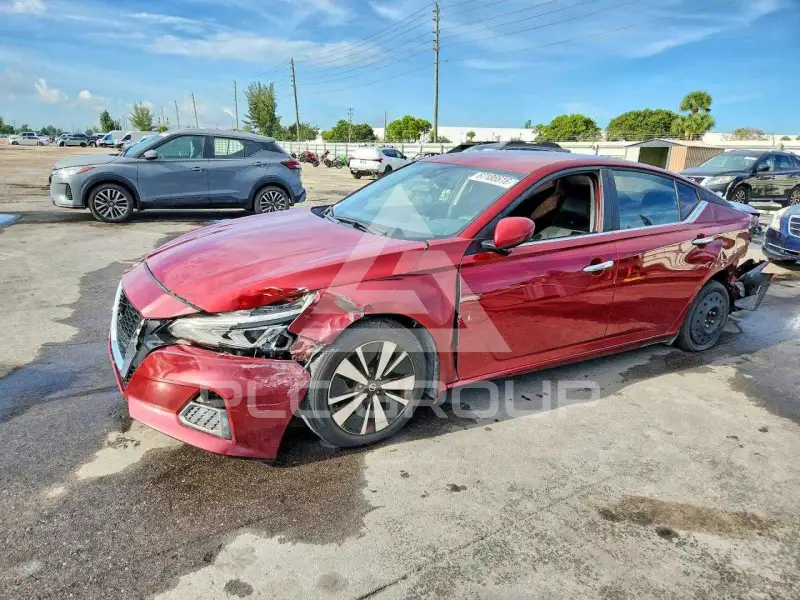 2021 Nissan ALTIMA photo