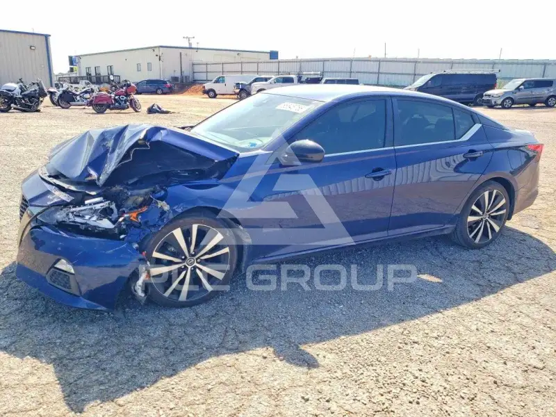 2021 Nissan ALTIMA photo