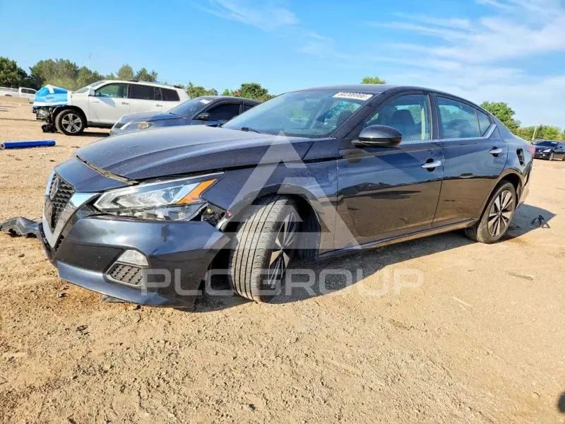 2021 Nissan ALTIMA photo