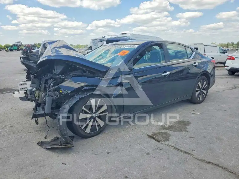 2021 Nissan ALTIMA photo