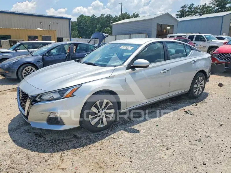 2021 Nissan ALTIMA photo