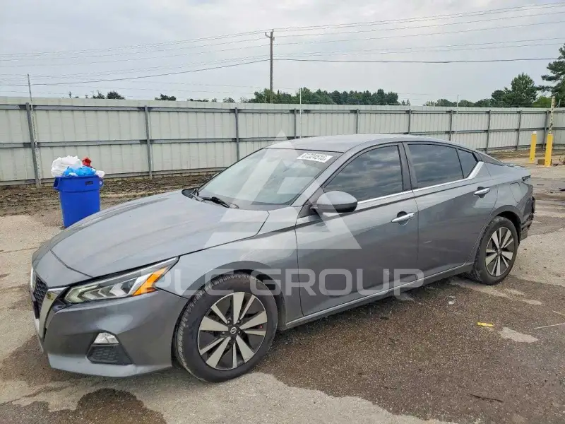 2021 Nissan ALTIMA photo