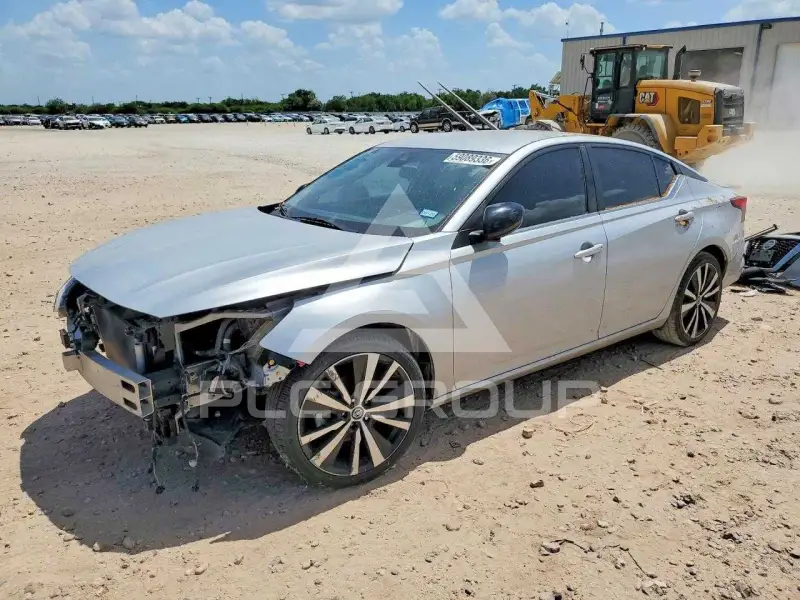 2021 Nissan ALTIMA photo