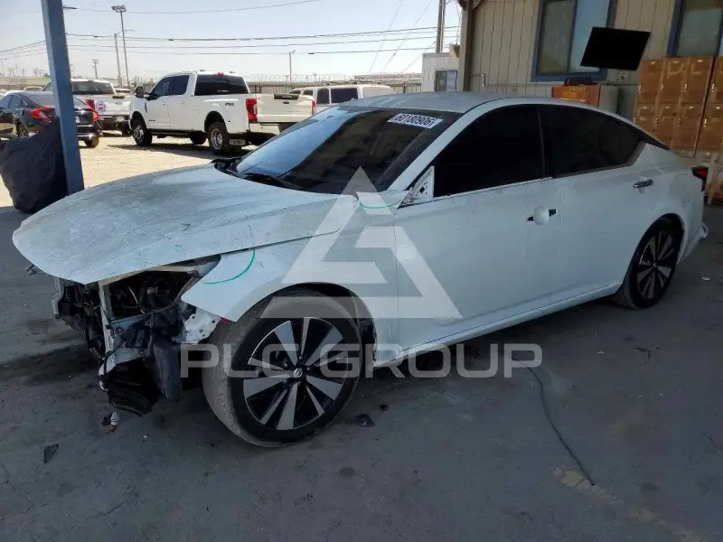 2021 Nissan ALTIMA photo