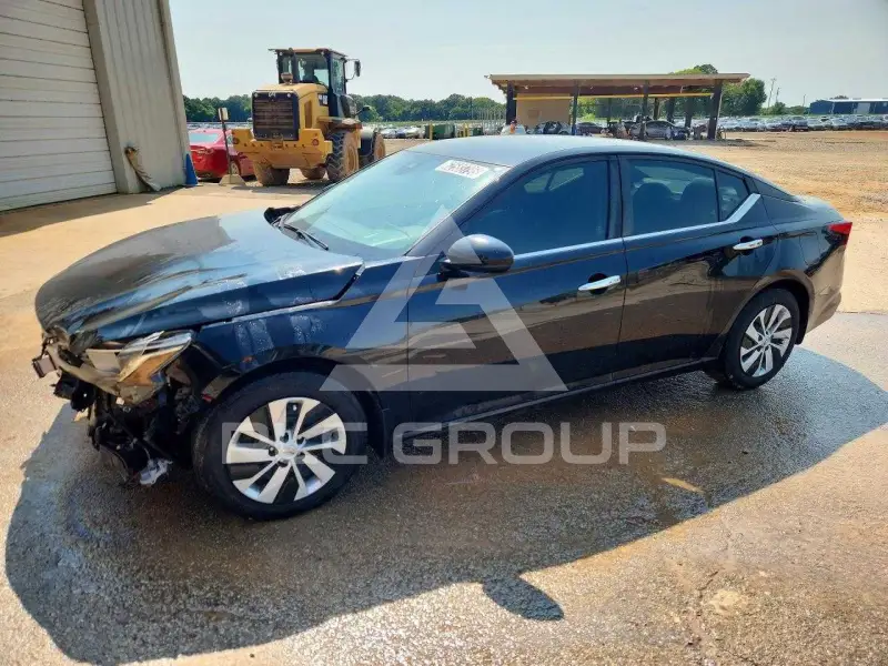 2021 Nissan ALTIMA photo