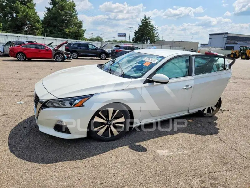 2021 Nissan ALTIMA photo