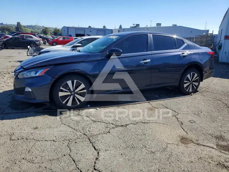 2021 Nissan ALTIMA photo