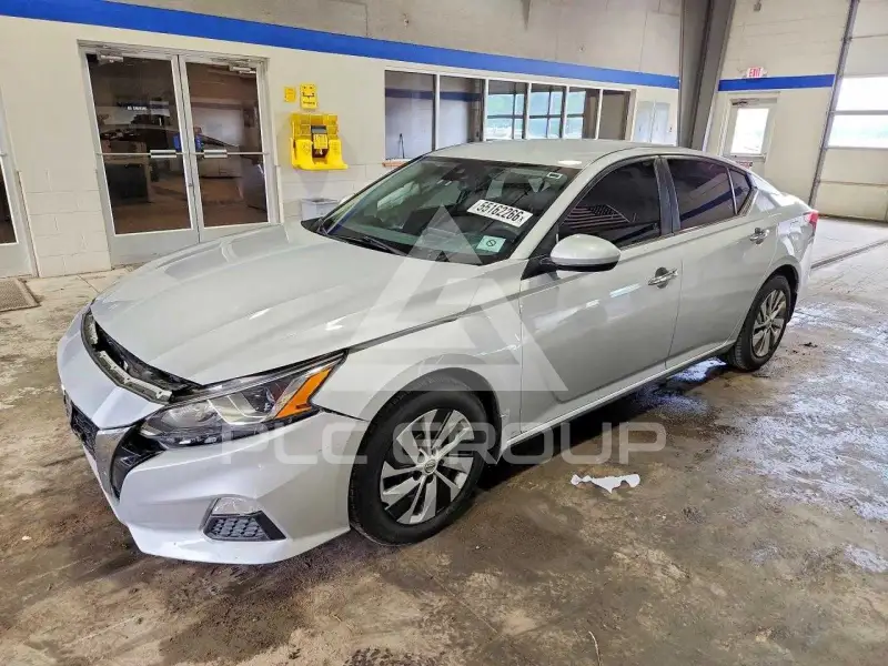 2021 Nissan ALTIMA photo
