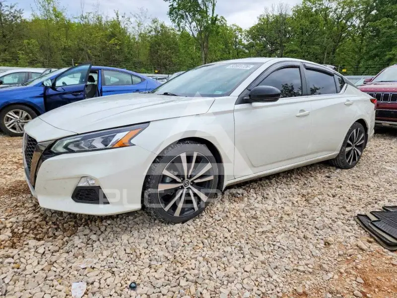 2021 Nissan ALTIMA photo