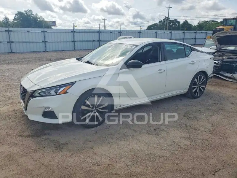 2021 Nissan ALTIMA photo