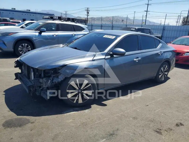2021 Nissan ALTIMA photo