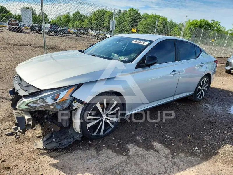 2021 Nissan ALTIMA photo