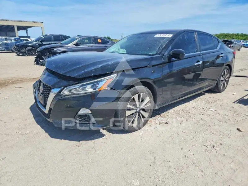 2021 Nissan ALTIMA photo