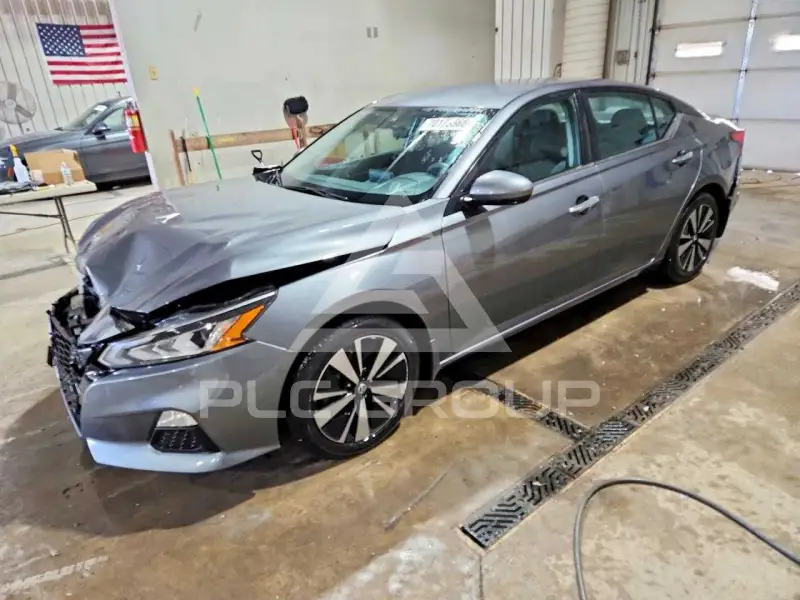 2021 Nissan ALTIMA photo