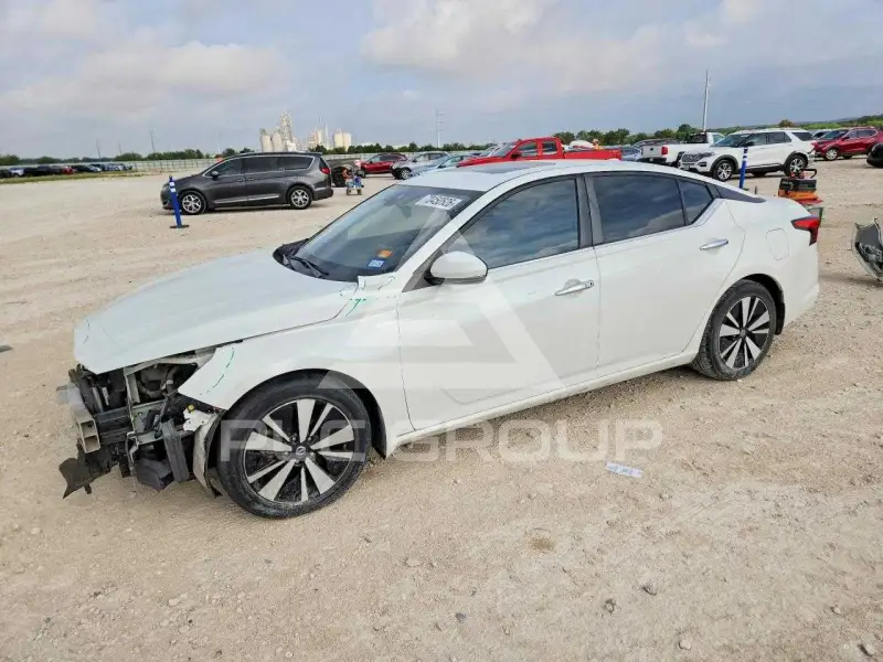 2021 Nissan ALTIMA photo