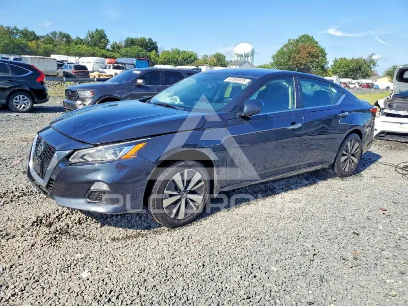 2021 Nissan ALTIMA photo