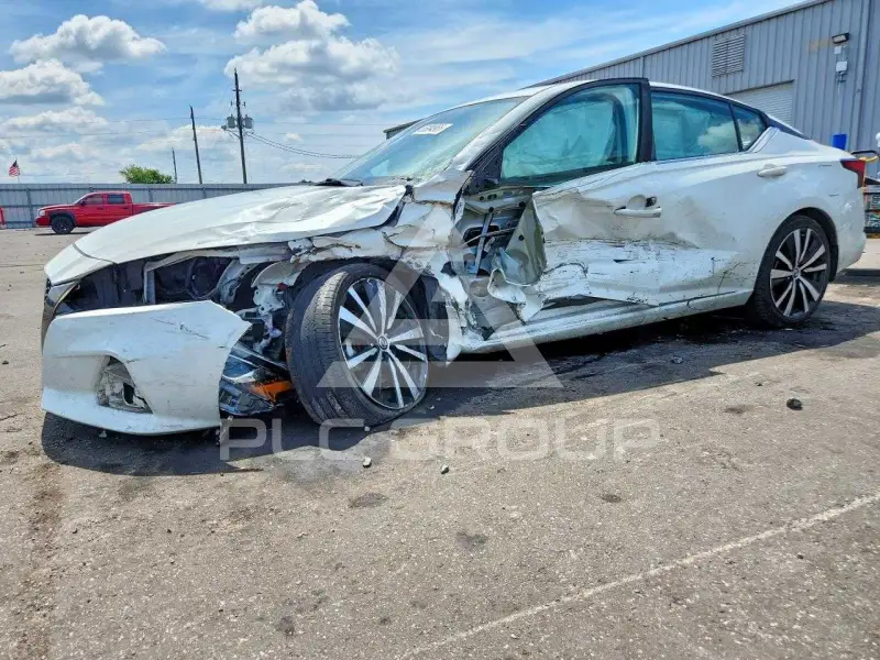 2021 Nissan ALTIMA photo