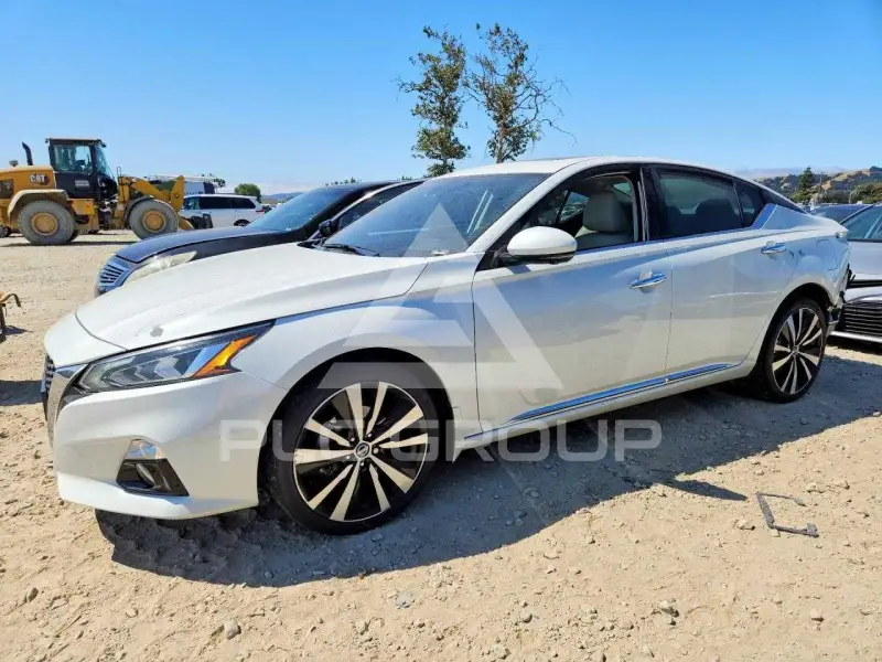 2021 Nissan ALTIMA photo