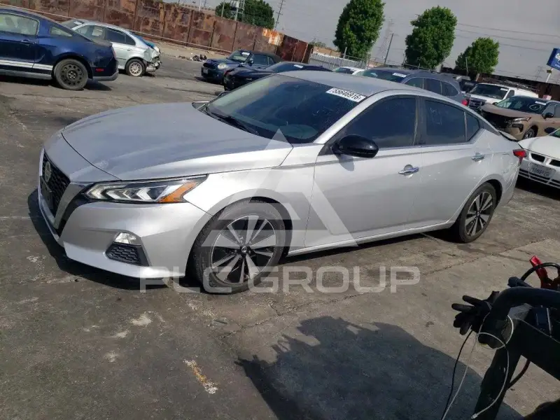 2021 Nissan ALTIMA photo