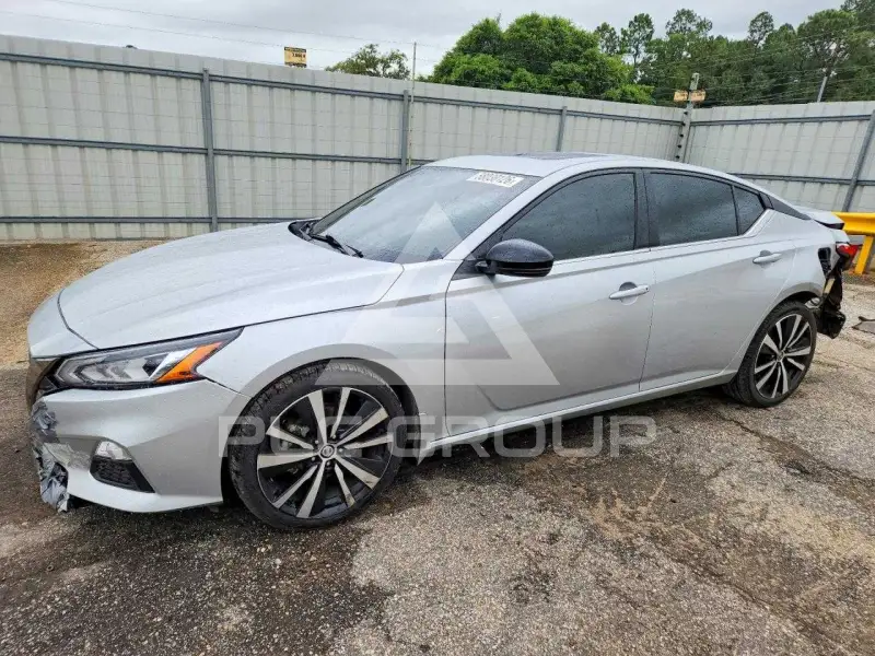 2021 Nissan ALTIMA photo