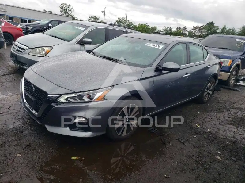 2021 Nissan ALTIMA photo