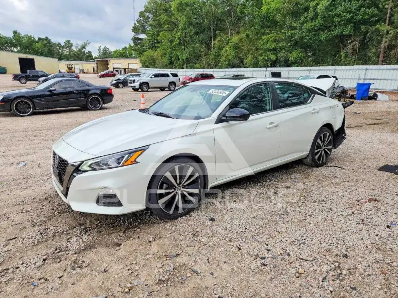2021 Nissan ALTIMA photo