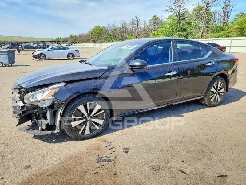 2021 Nissan ALTIMA photo