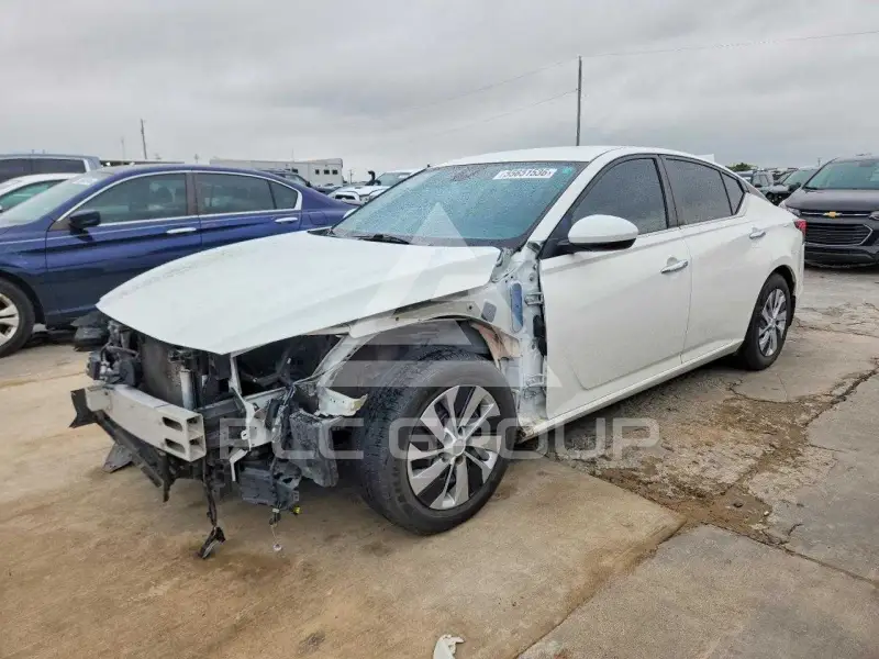 2021 Nissan ALTIMA photo