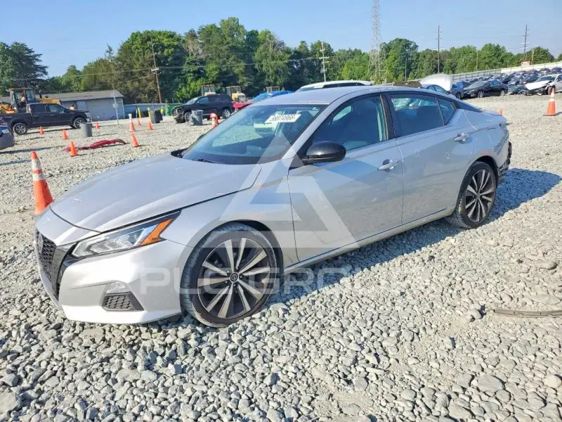 2021 Nissan ALTIMA photo