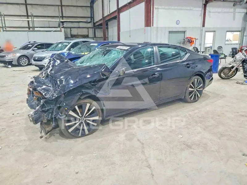 2021 Nissan ALTIMA photo