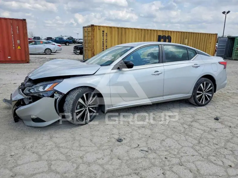 2021 Nissan ALTIMA photo