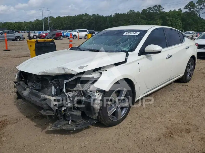 2021 Nissan ALTIMA photo