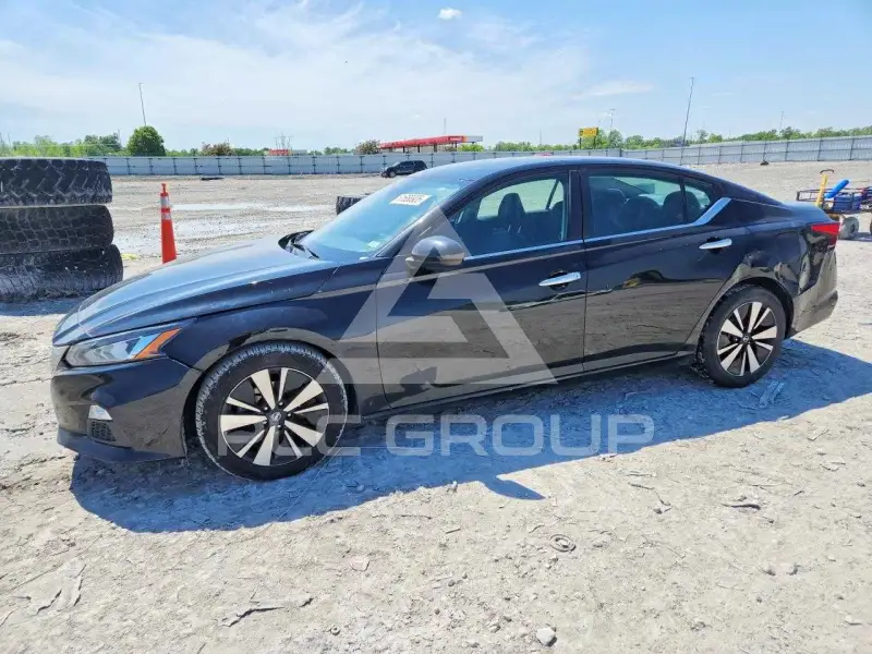2021 Nissan ALTIMA фото