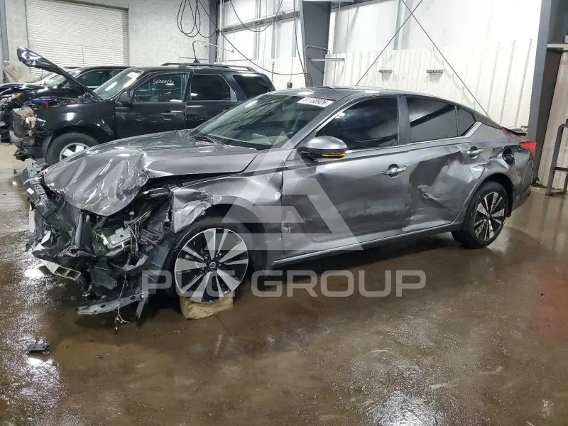 2021 Nissan ALTIMA photo