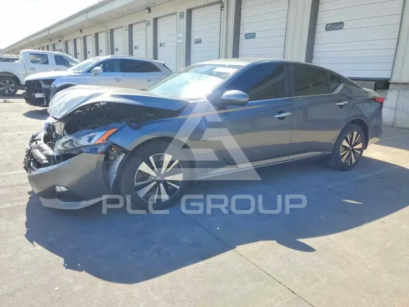 2021 Nissan ALTIMA photo