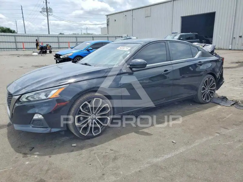 2021 Nissan ALTIMA photo