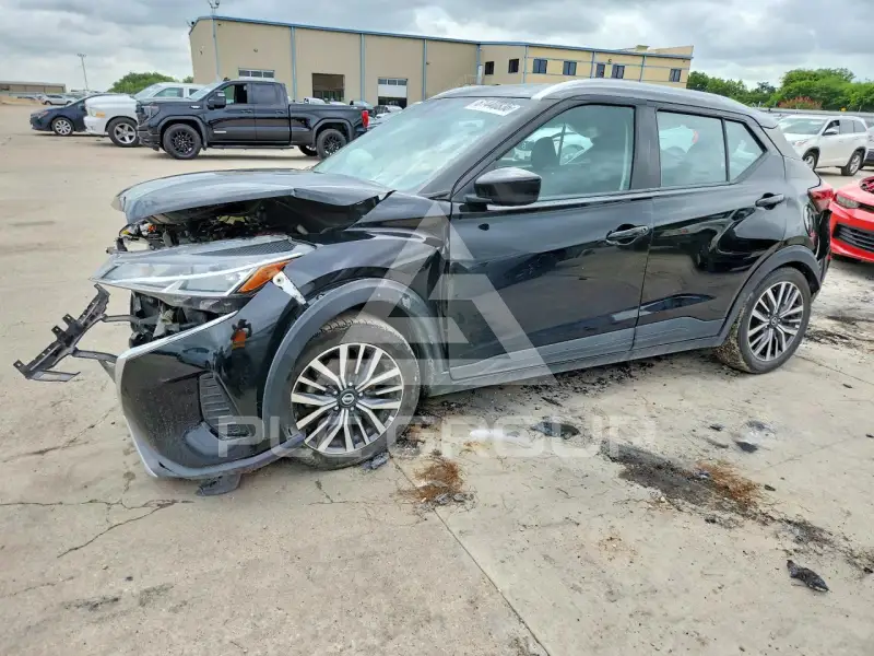 2021 Nissan KICKS фото