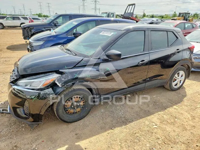 2021 Nissan KICKS photo