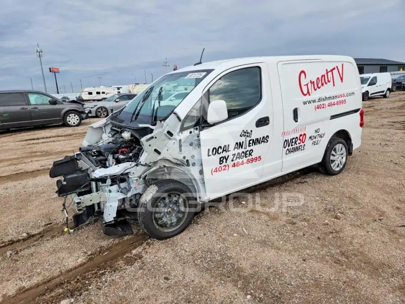 2021 Nissan NV фото