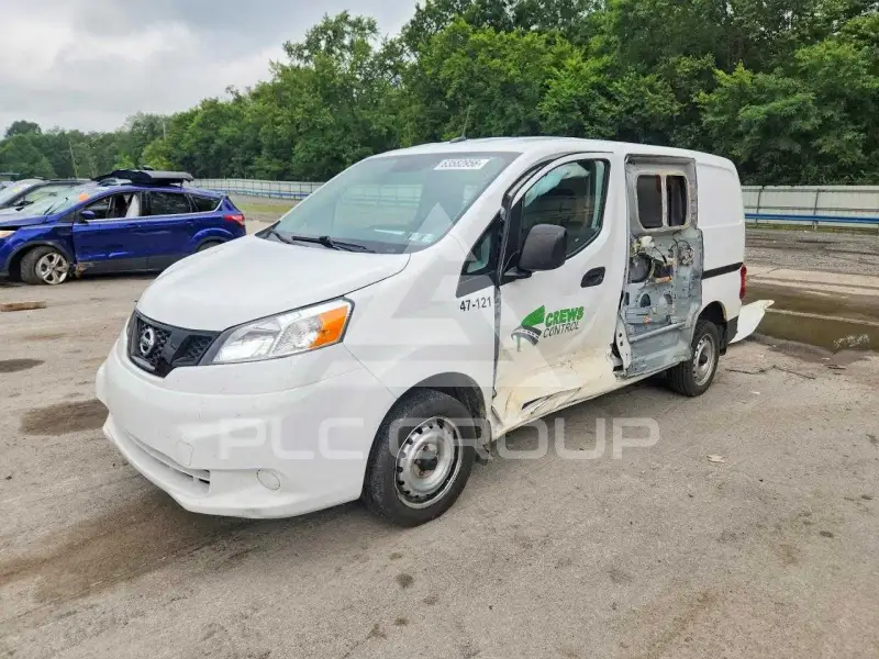 2021 Nissan NV photo