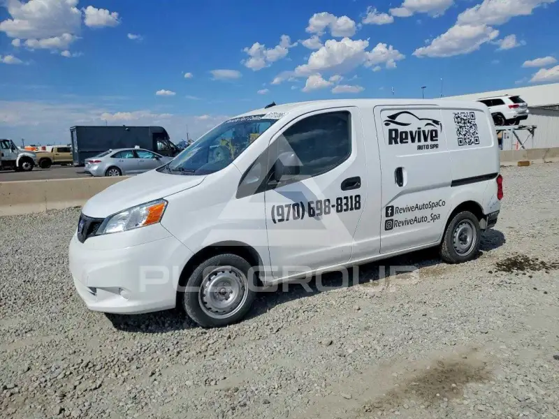 2021 Nissan NV photo