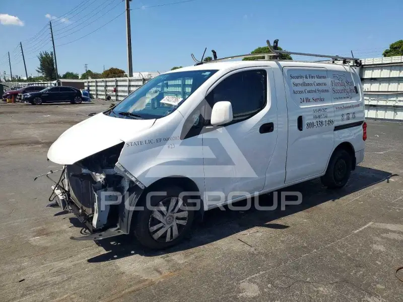 2021 Nissan NV 200 фото
