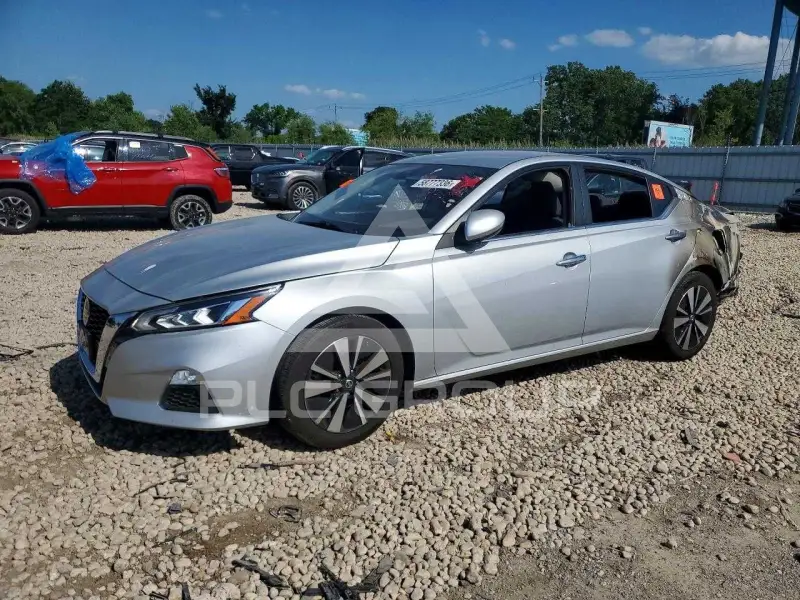 2021 Nissan ALTIMA photo