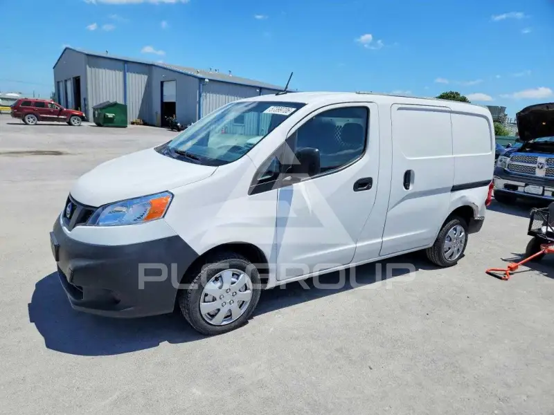 2021 Nissan NV 200 фото
